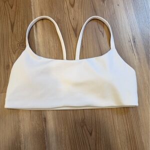 EUC Lululemon Wunder Train Strappy Bra/White/Size 10